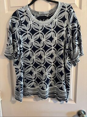 Solitaire Navy and White Short Sleeve Geometric Tee